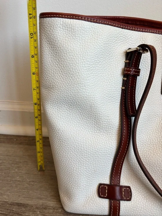 👜 Dooney & Bourke Pebbled Leather Tote Cream Brown Trim Large Shoulder Bag - Picture 6 of 9